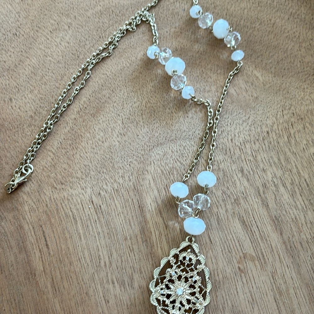 28” gold tone crystal bead pendant necklace